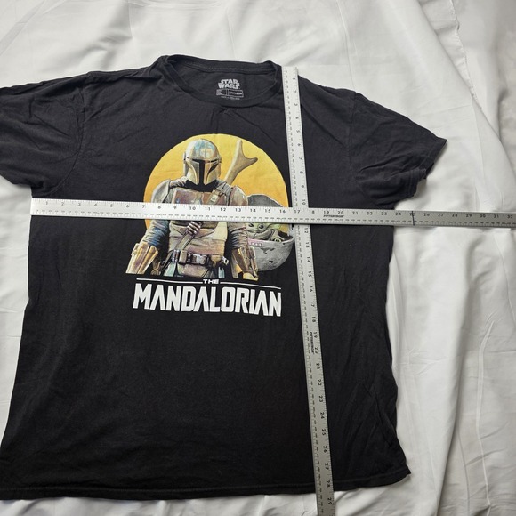 Star Wars Mandalorian Shirt Mens XL Black Fifth Sun Grogu Graphic Tee Disney - Picture 4 of 7